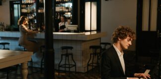 découvrez comment créer un profil de rencontre captivant qui attire l'attention et reflète votre personnalité authentique. suivez nos conseils pour rédiger une description percutante et choisir les meilleures photos afin de maximiser vos chances de trouver l'amour.