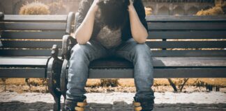 découvrez les différentes facettes de la solitude et son impact sur notre bien-être mental et émotionnel. apprenez comment surmonter la solitude et trouver des moyens d'améliorer vos connexions sociales.
